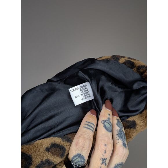 Leopard Fuzzy Hat - Picture 4 of 4